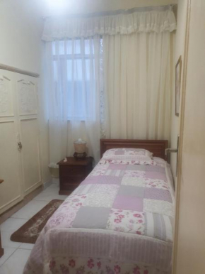 Quarto privativo em Del Castilho